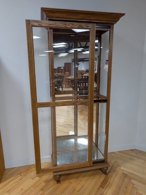 curio-cabinet