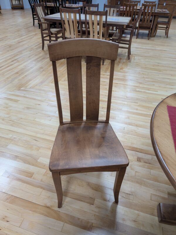 master-round-kitchen-table