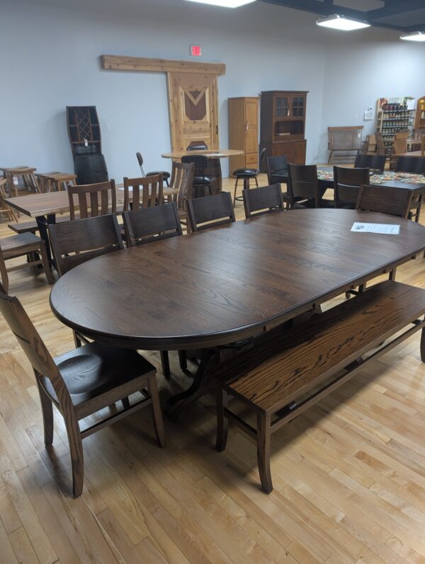 oval-oak-tavern-table-with-chairs