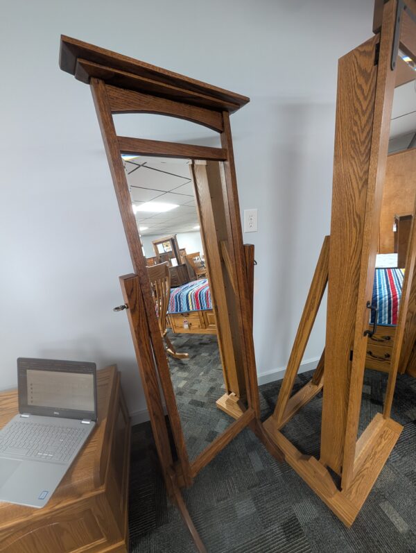 stand-mirror