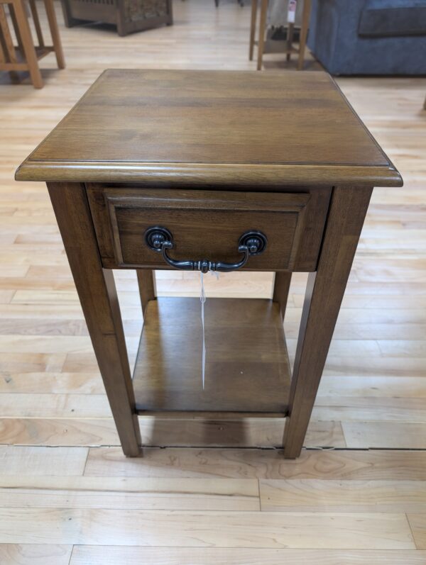 end-table-with-drawer-2